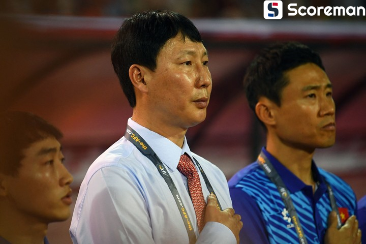 '김상식호' 베트남, 싱가포르와 4강서 격돌! 박항서 감독의 영광을 이을 수 있을까?